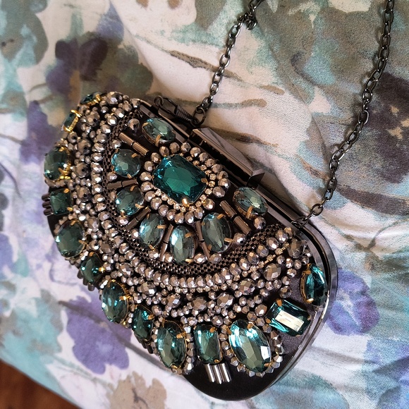 Jeweled clutch - Picture 2 of 4